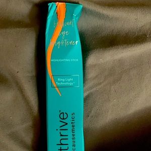 Brand new thrive cosmetics eye brightener in Emma